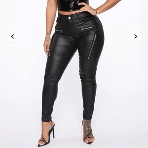 NWT Shiny Black Faux Leather Skinny Pants Size M